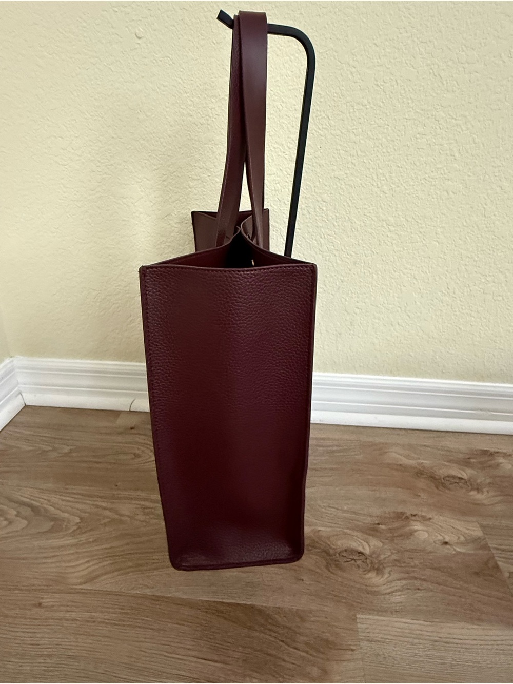 Rachel Zoe Arialith Large Tote Bag - Picture 3 of 10